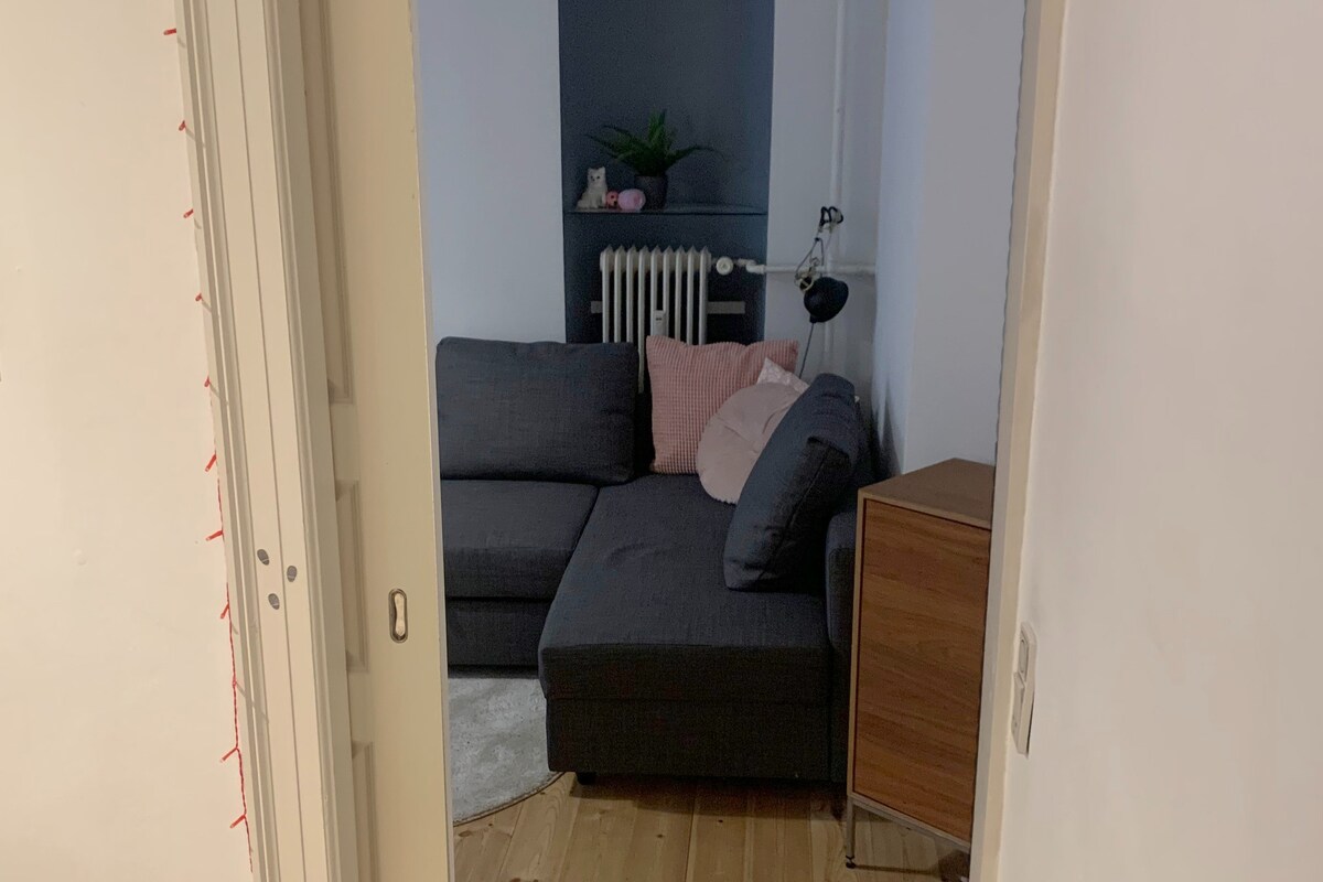 כניסה לחדר של הבת שלי.