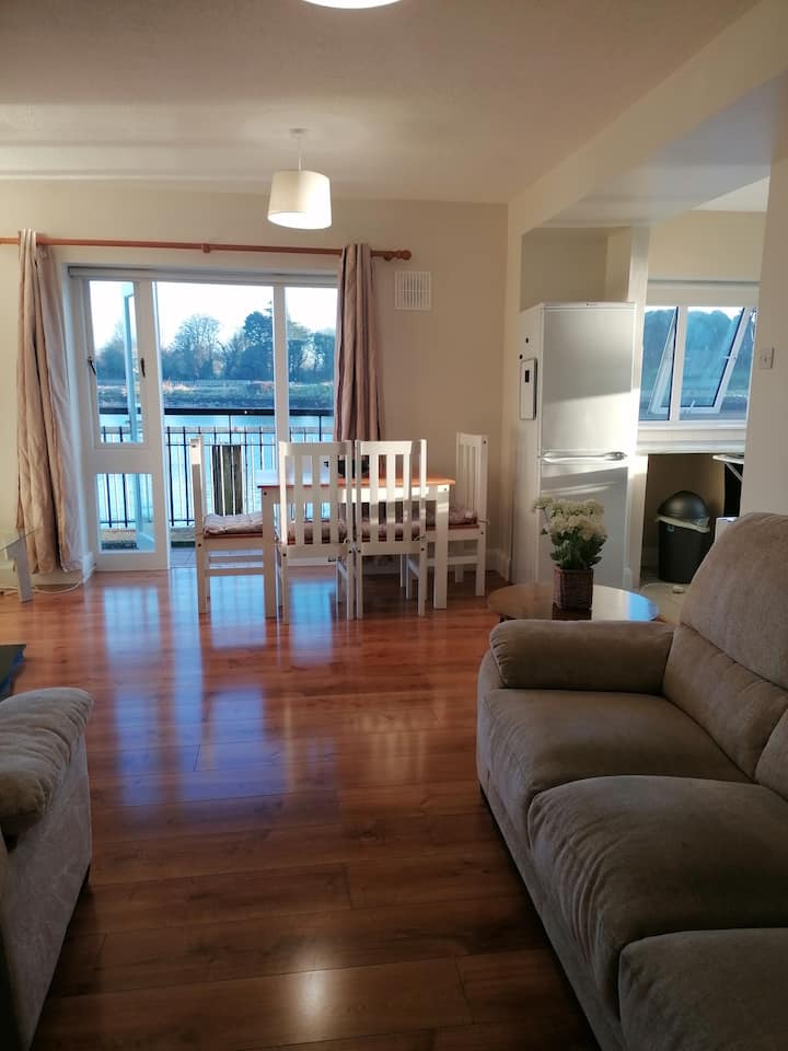 Tranquil Riverside Apartment - Waterford