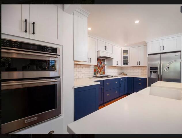 Angel Hill compound near beach gallery image 3