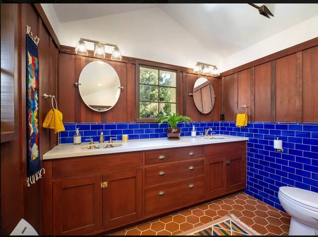 Angel Hill compound near beach gallery image 5