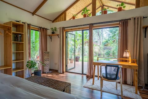 Jungle Oasis 4BR | heated pool | private hot tub