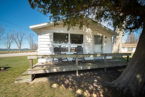 Charming Cottage in Onekama, MI