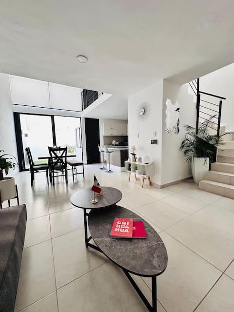 Casa Moderna Milán in Los Lagos