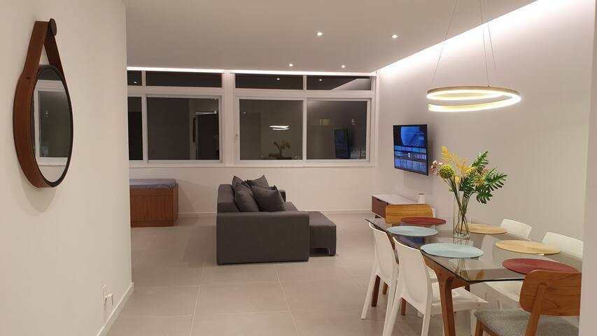 Beautiful 2 bedroom apartment with Oceanview gallery image 3