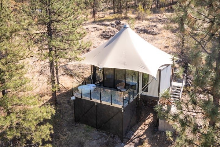Tenthouse at Nighthawk Vineyards - Tree houses for Rent in Okanagan Falls,  British Columbia, Canada - Airbnb