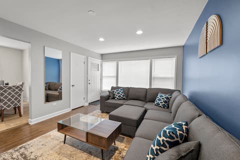 Cozy, Sunny, and Clean Apt 3 bd Free Parking