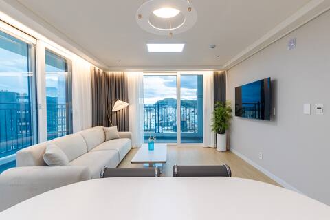 * Yangnidan-gil/Jukdo Beach/Ocean View/2 Bedrooms/2 Bathrooms - The Ocean Onshore # 1