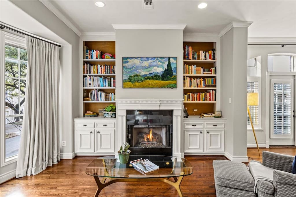 Private 3-Story Home + Near Med Center + Museums