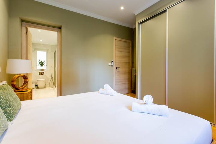 Premium place next to Retiro – 3 bedr 2 bath gallery image 2