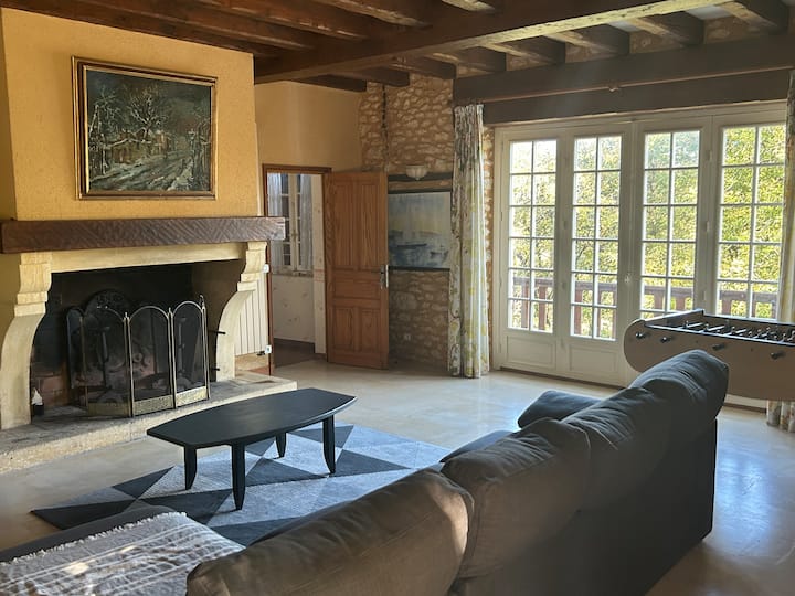 Gîtes De Charme  Pour 16 Pers, Tennis Et Piscine - Montignac