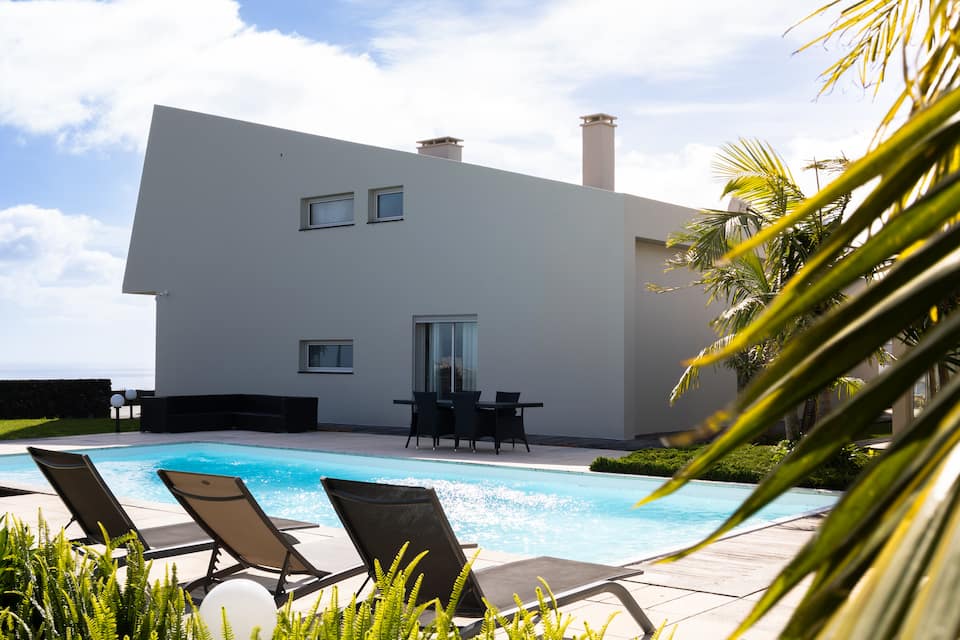 Top-earning Airbnb listing in Ponta Delgada, 5 bedrooms