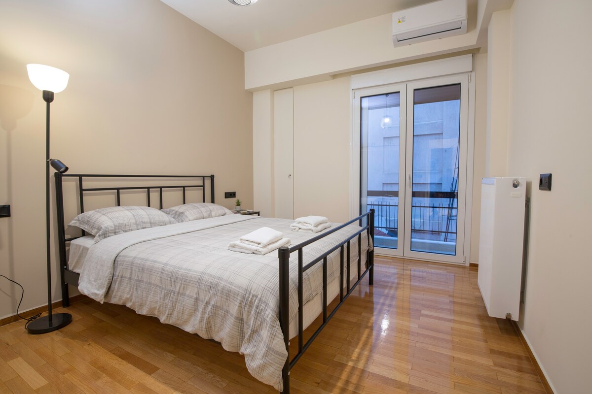 سرير حجم وسط