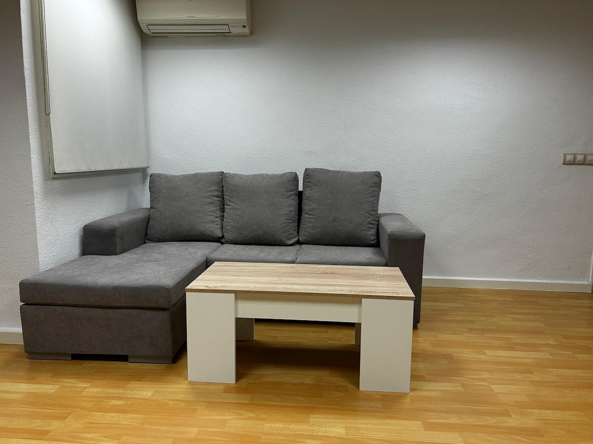 Successful Airbnb property: Cozy apartment in Camins Al Grau