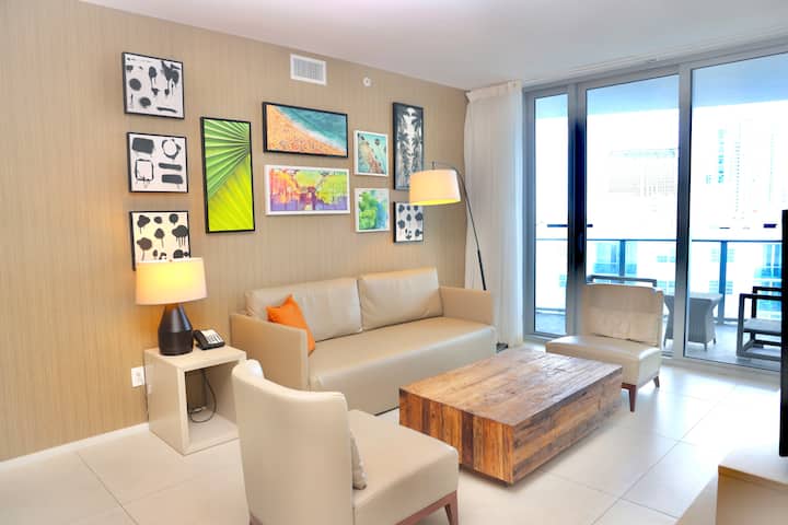 Luxury 2 Br Ocean View Amazing Pool On The Beach! - Hollywood, FL
