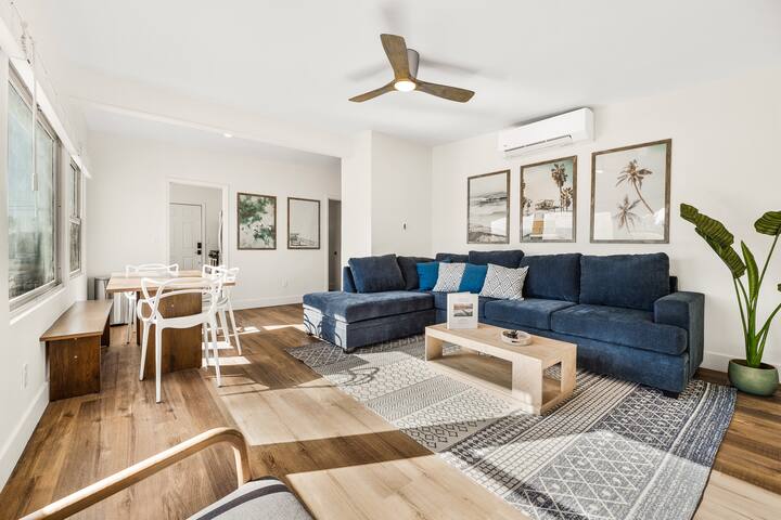 Sleeps 28 w/ AC! PB Retreat w/ Parking – 16 Beds! gallery image 2