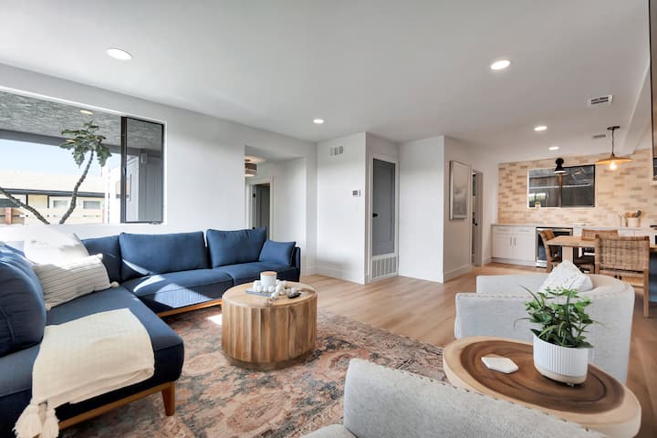 Woods Cove Delightful Cottage - Laguna Beach, CA