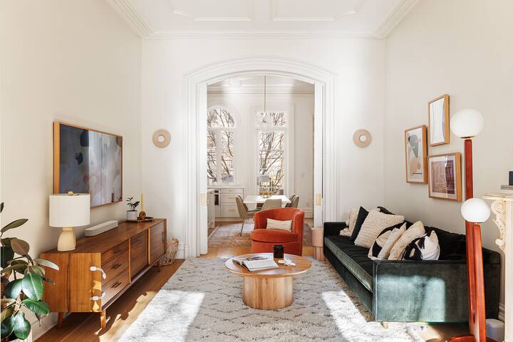 3000SF Mint Park Slope 5BR w/ deck & yard gallery image 3