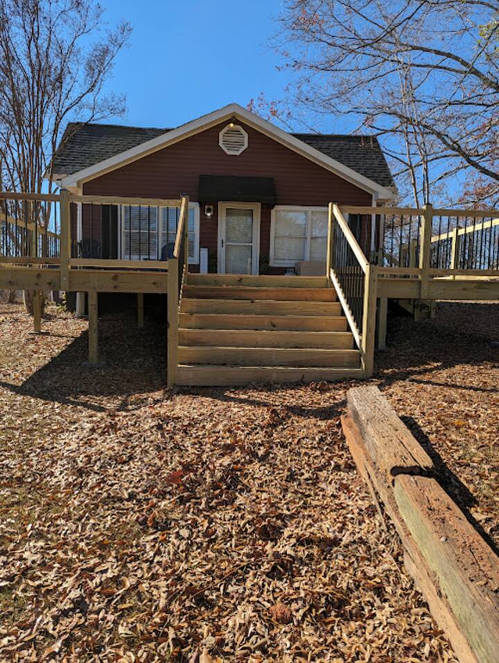 Wonderful Landrum Getaway with Hot Tub Houses for Rent in Landrum