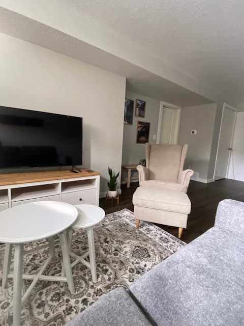 Popular Airbnb listing: Chic Cochrane Suite N/ Rockies & Calgary in Cochrane