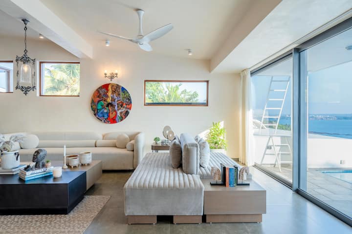 Living room image 3