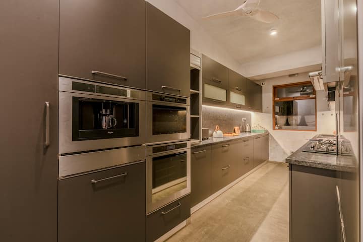 Full kitchen image 1