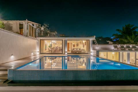 Staymaster Sea La Vie · Infinity Pool · Sea View