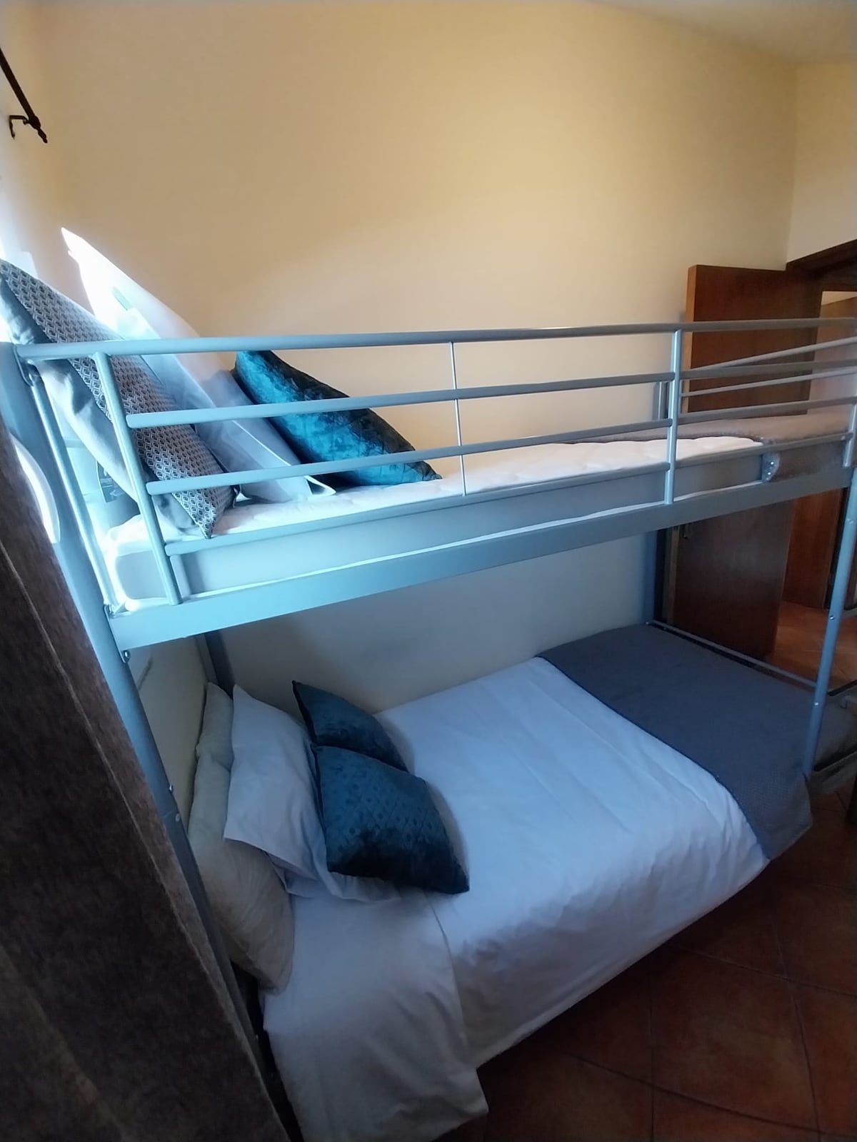 Dépendance a castello con due letti singoli