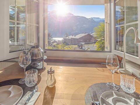 5 min to lake, cozy furniture, terrace, parking