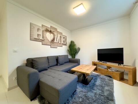 Charming Renovated Apartment