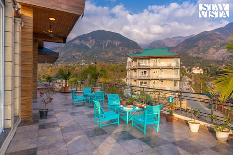 1BR Opulent Villa in Dharamshala w/Pool