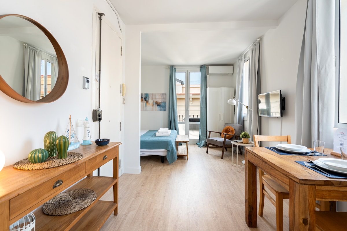 Popular Airbnb listing: Barceloneta Beach Studio 41 in La Barceloneta