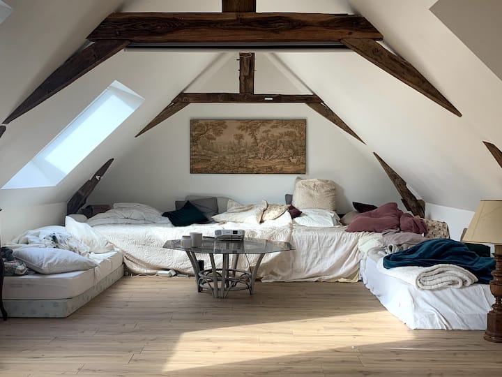 顶级娱乐室 
我们的住宿选择 
2张140厘米的床 
2张90厘米的床 