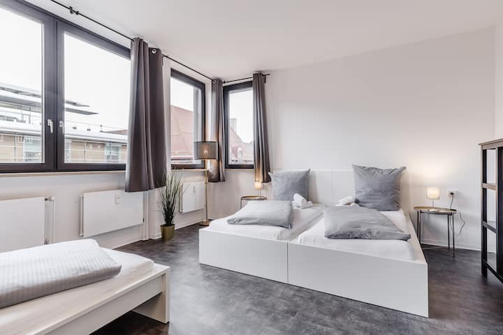 Midtown Nuernberg - Xxl - Entire Accommodation! - Germany