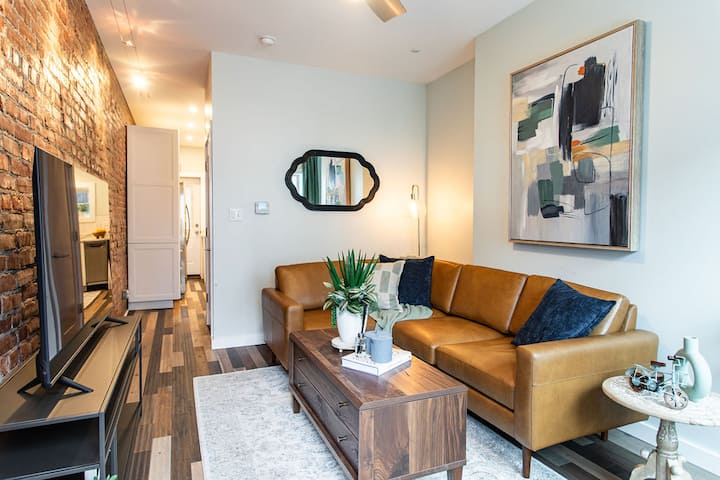 Charming Historic Row House In Lawrenceville - Pittsburgh, PA