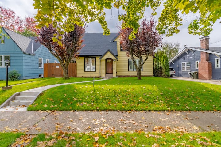 Salem Midtown Charmer!