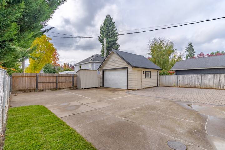 Salem Midtown Charmer! gallery image 4