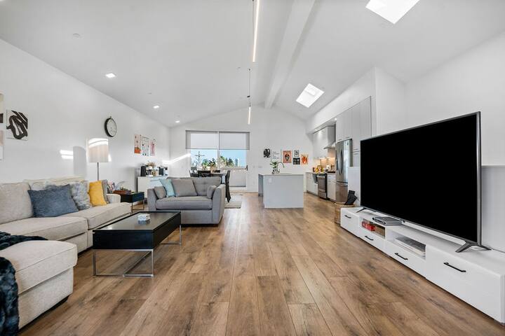 Big Bay Hideaway ~ Fantastic Views of City Lights