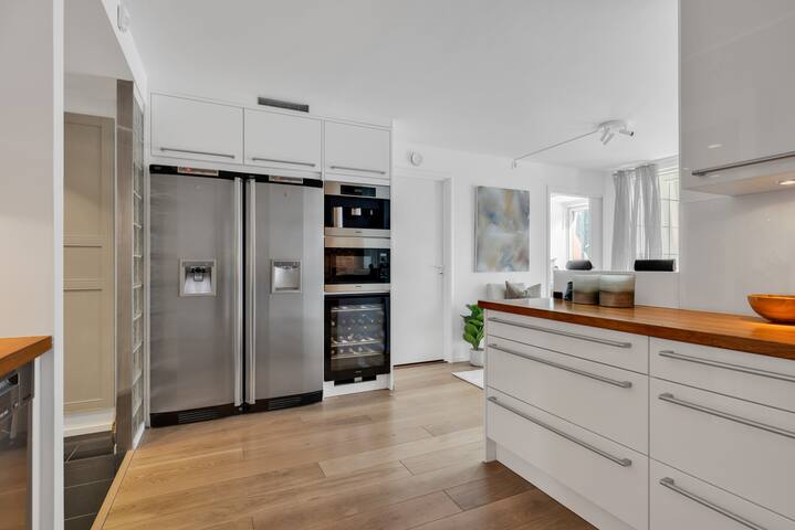 Most luxurious apartment on Airbnb in Oslo. gallery image 5