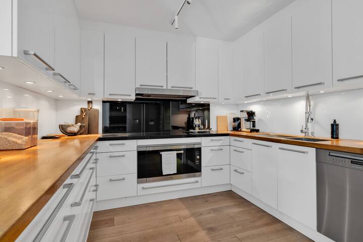 Most luxurious apartment on Airbnb in Oslo. gallery image 2