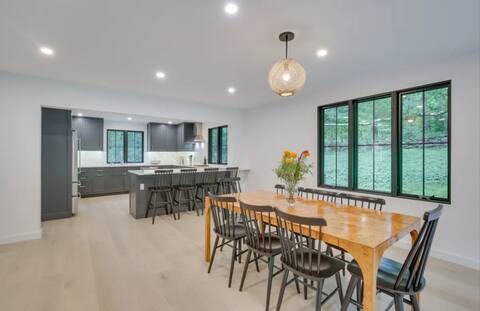 Modern Sharon Farmhouse