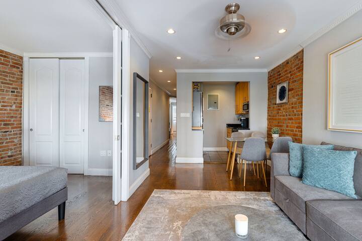 Spacious 3 bedroom LES gallery image 2