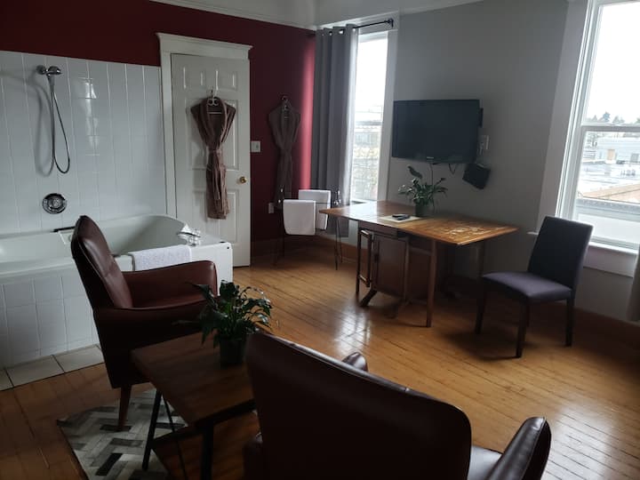 Royal Suite - Chilliwack