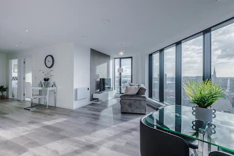 Luxurious 2Bed Apartment, Free Gym, Sleeps 6