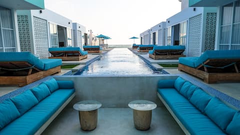 Cliffside Villa with Ocean View in Tabanan