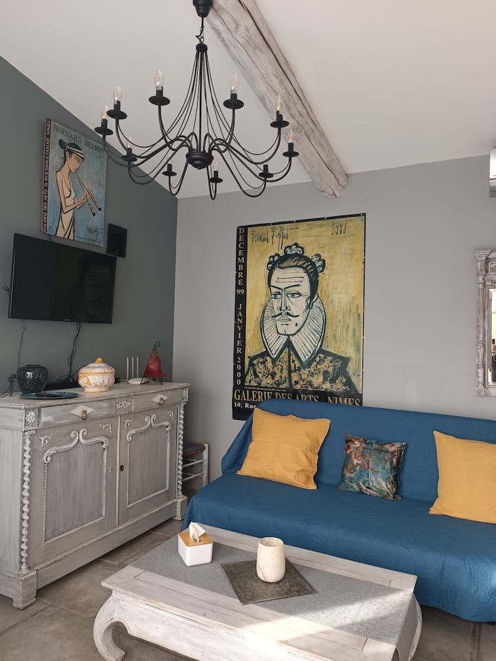 Petite Maison à La Campagne - Tarascón