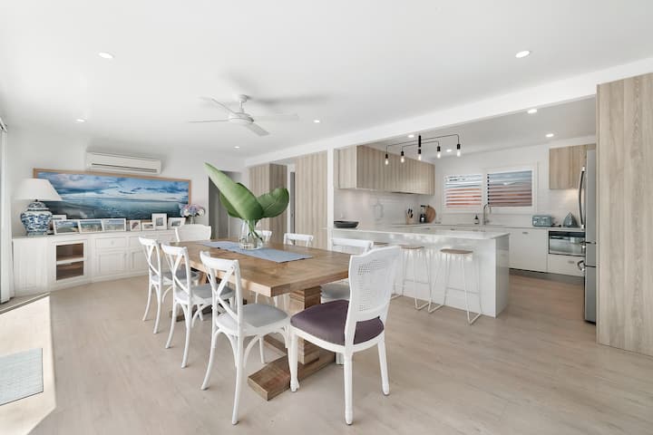 5-Bed Mermaid Waters Luxury Home