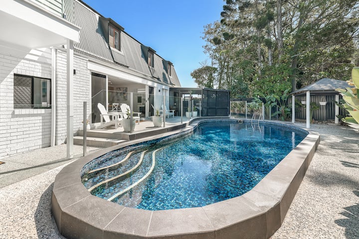 5-Bed Mermaid Waters Luxury Home
