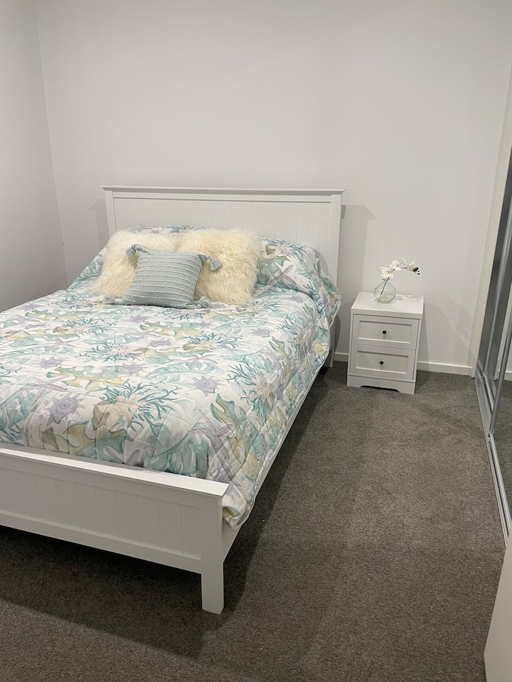 מיטת קווין סייז 