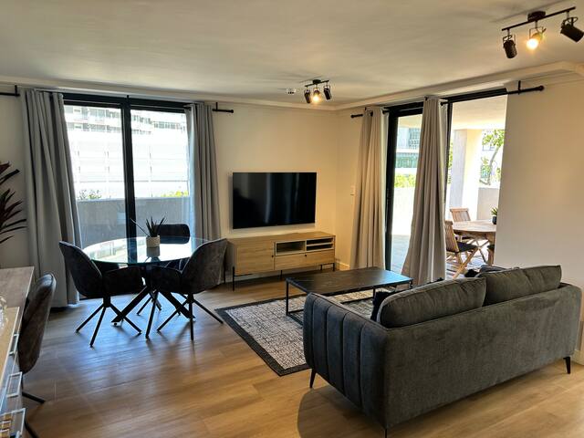 Newlands Peak 2Bedroom Apartment gallery image 5