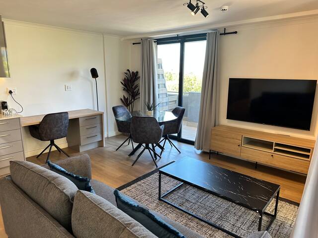 Newlands Peak 2Bedroom Apartment gallery image 2